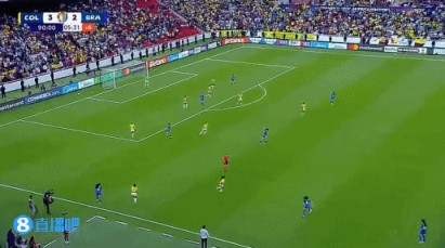 气贯长虹！39岁玛塔女足美洲杯决赛炸裂世界波绝平，一记凌空爆抽