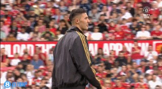 曼联赛前举行新援亮相仪式，塞斯科出场全场球迷掌声雷动！