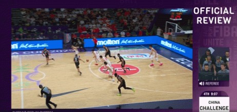 中国男篮反击遭遇战术犯规 挑战升级犯规但失败了